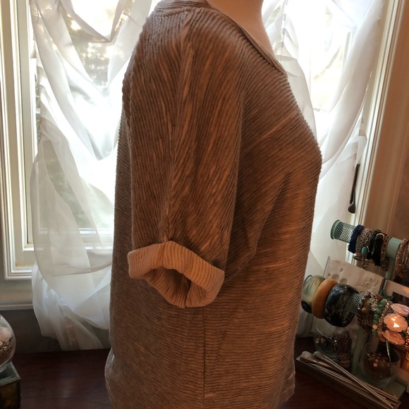 T-SHIRT - Picture 6 of 7